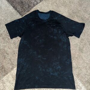 lululemon Metal Vent Tech Short Sleeve Small Black Blue Camo